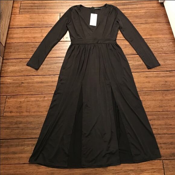 Deep V-neckline Dress Black - Picture 4 of 5